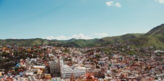 ¿Qué se necesita para comprar vivienda en México desde Estados Unidos?