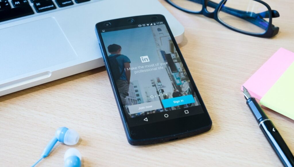 Agrandar red de contactos inmobiliarios con linkedin
