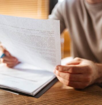 ¿Qué es el Certificado de Libertad de Gravamen y cómo obtenerlo? Certificado gravamen - Foto Freepik