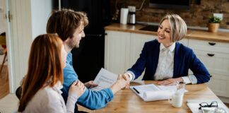 Cómo renovar tu contrato de arrendamiento en México Cómo renovar tu contrato de arrendamiento en México - Foto Freepik