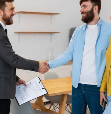 Guía Completa: Los 5 contratos de arrendamiento más importantes que debes conocer en México Los 5 contratos de arrendamiento más importantes que debes conocer en México -Foto Freepik