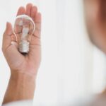 Guía Completa: Todas las formas de pagar tu recibo de luz CFE en México Guía Completa: Todas las formas de pagar tu recibo de luz CFE en México - Foto Freepik