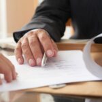 Tu guía completa sobre el fiador en contratos de arrendamiento: Todo lo que necesitas saber sobre el fiador en contratos de arrendamiento - Foto Freepik