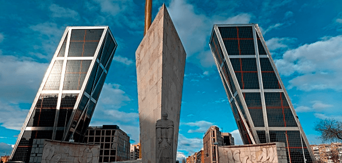 Puerta de Europa, Plaza de Castilla, Madrid, España