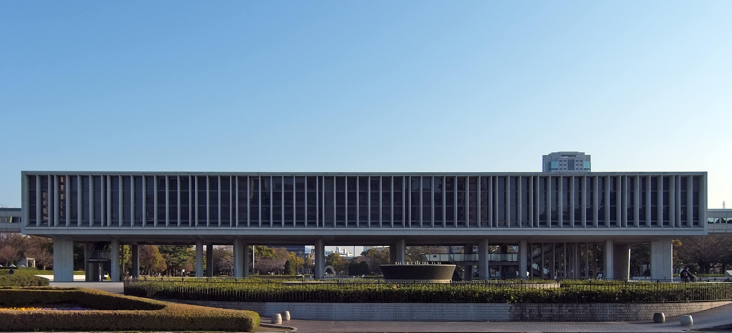 Hiroshima-Peace-Memorial-Museum-Kenzo Tange